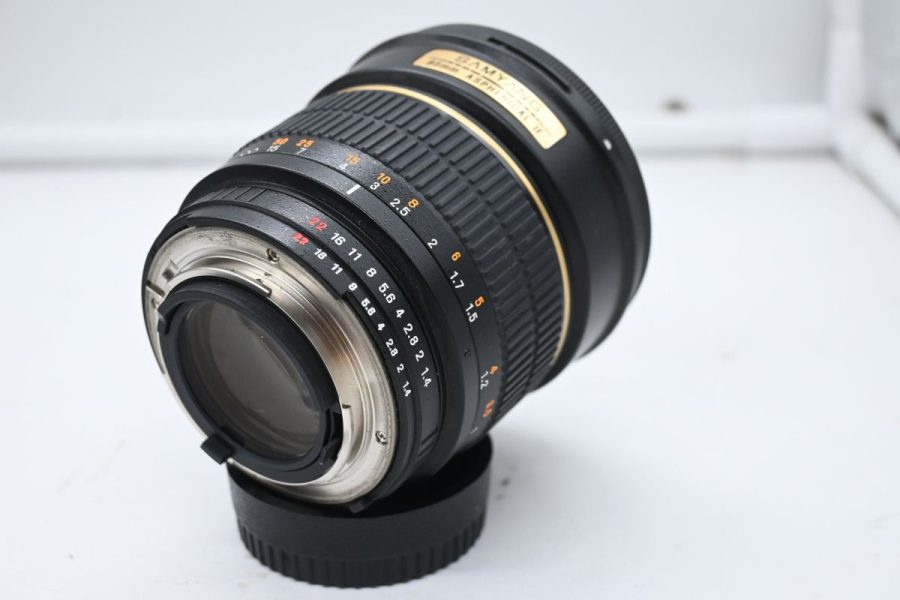 Samyang 85mm f/1.4 Aspherical IF Manual Focus X Nikon