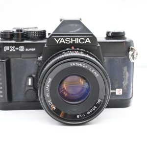 Yashica FX 3 Super con 50 mm f 1.9