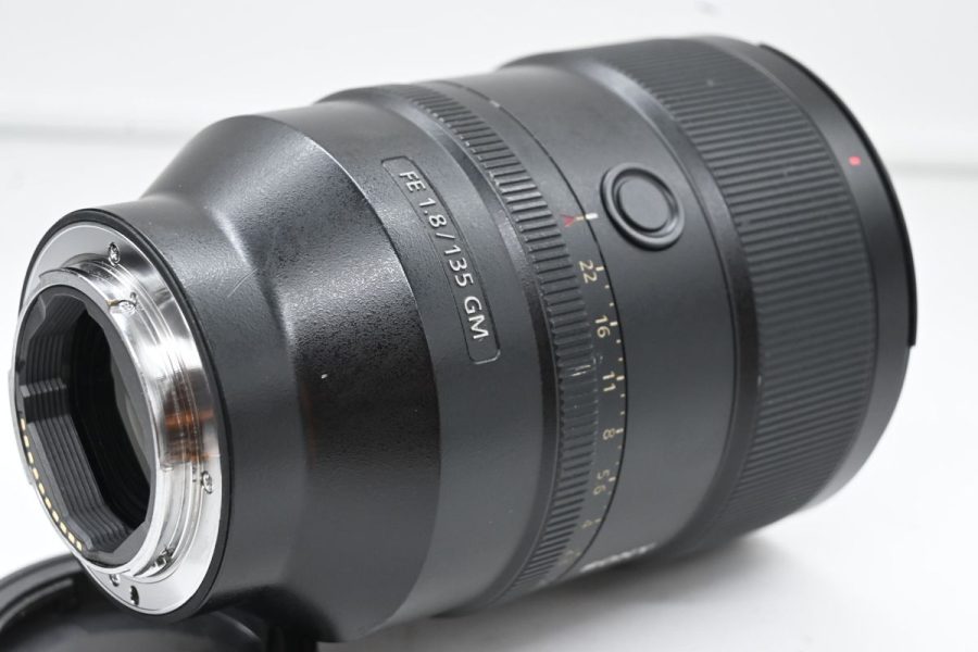 Sony FE 135mm f/1.8 GM