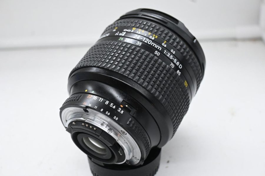 Nikon AF 24-120mm f/3.5-5.6 D