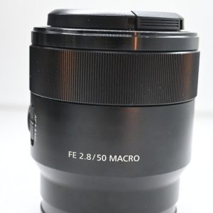 Sony FE 50mm f/2.8 Macro