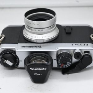 Voigtlander Bessa L con Mirino e Scopar 25mm F4