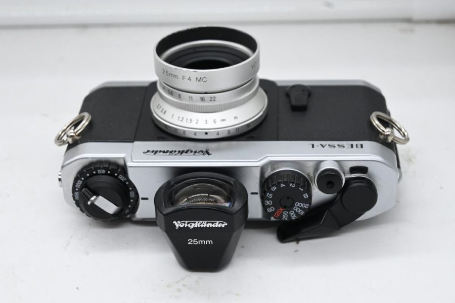 Voigtlander Bessa L con Mirino e Scopar 25mm F4