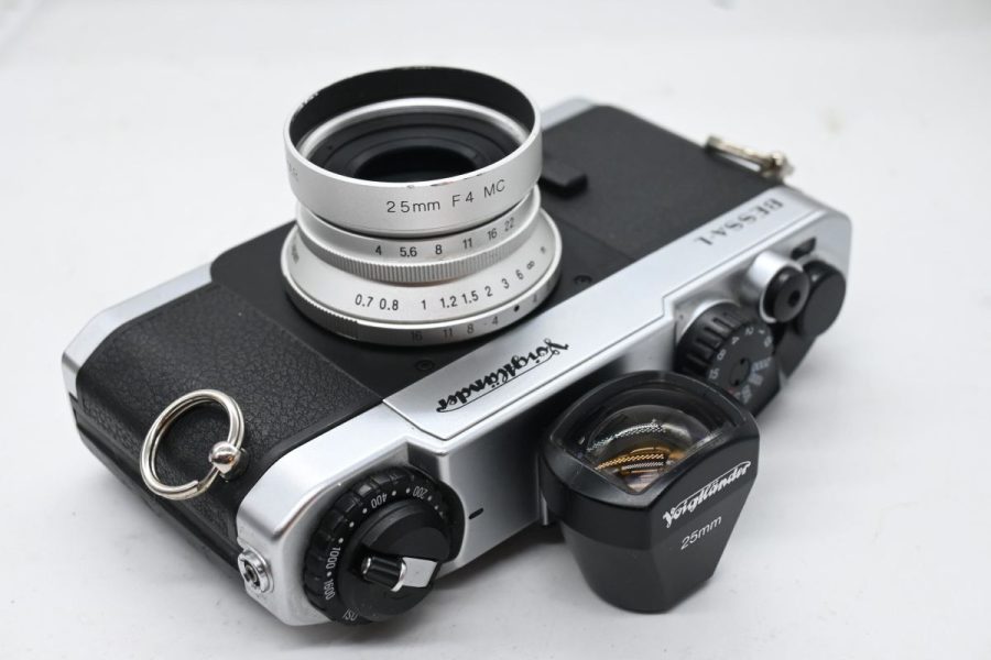 Voigtlander Bessa L con Mirino e Scopar 25mm F4