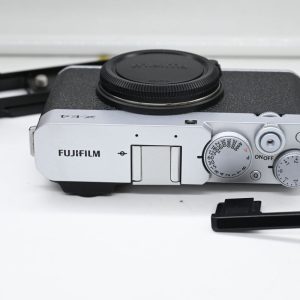 Fujifilm X-E4 + Impugnatura