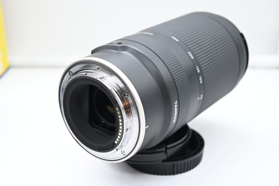 Tamron 70-300mm f/4.5-6.3 Di III RXD