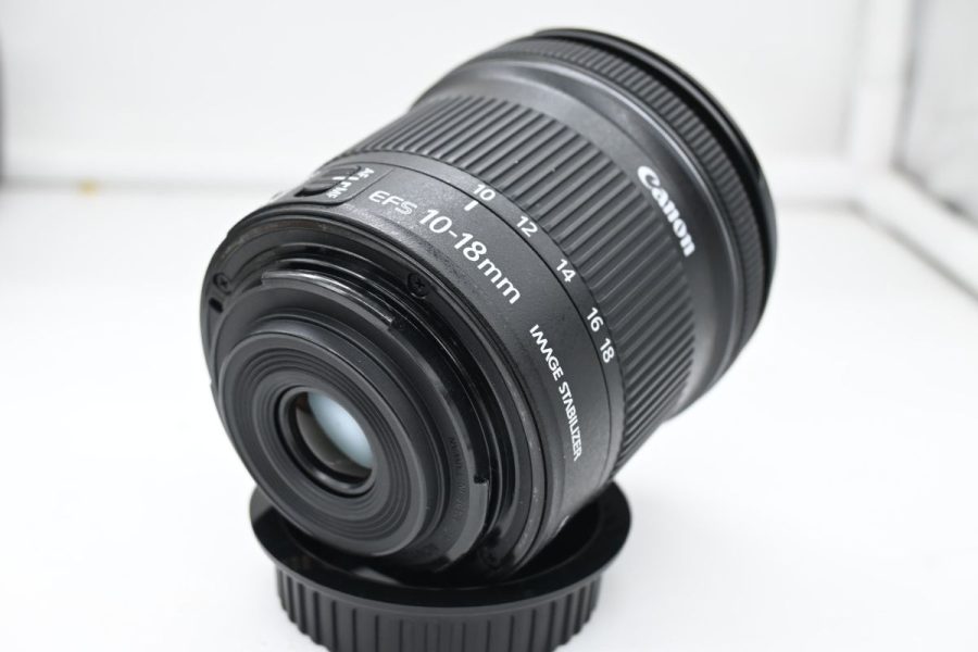 Canon EF-S 10-18mm f/4.5-5.6 IS STM