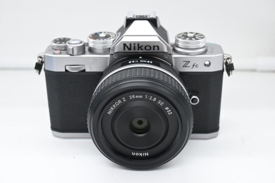 Nikon Z fc con NIKKOR Z 28mm f/2.8