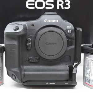 Canon EOS R3 + 2 Batterie + Impugnatura  LEOFOTO